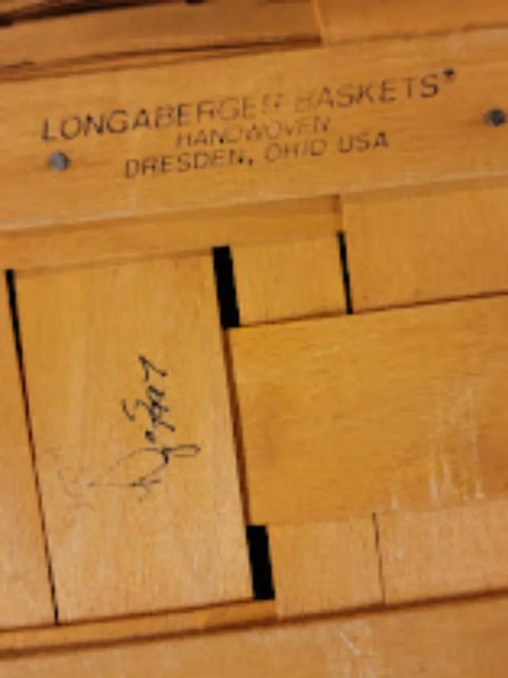 Vintage 1997 Longaberger Large Picnic Basket #10324 with Riser & Liners